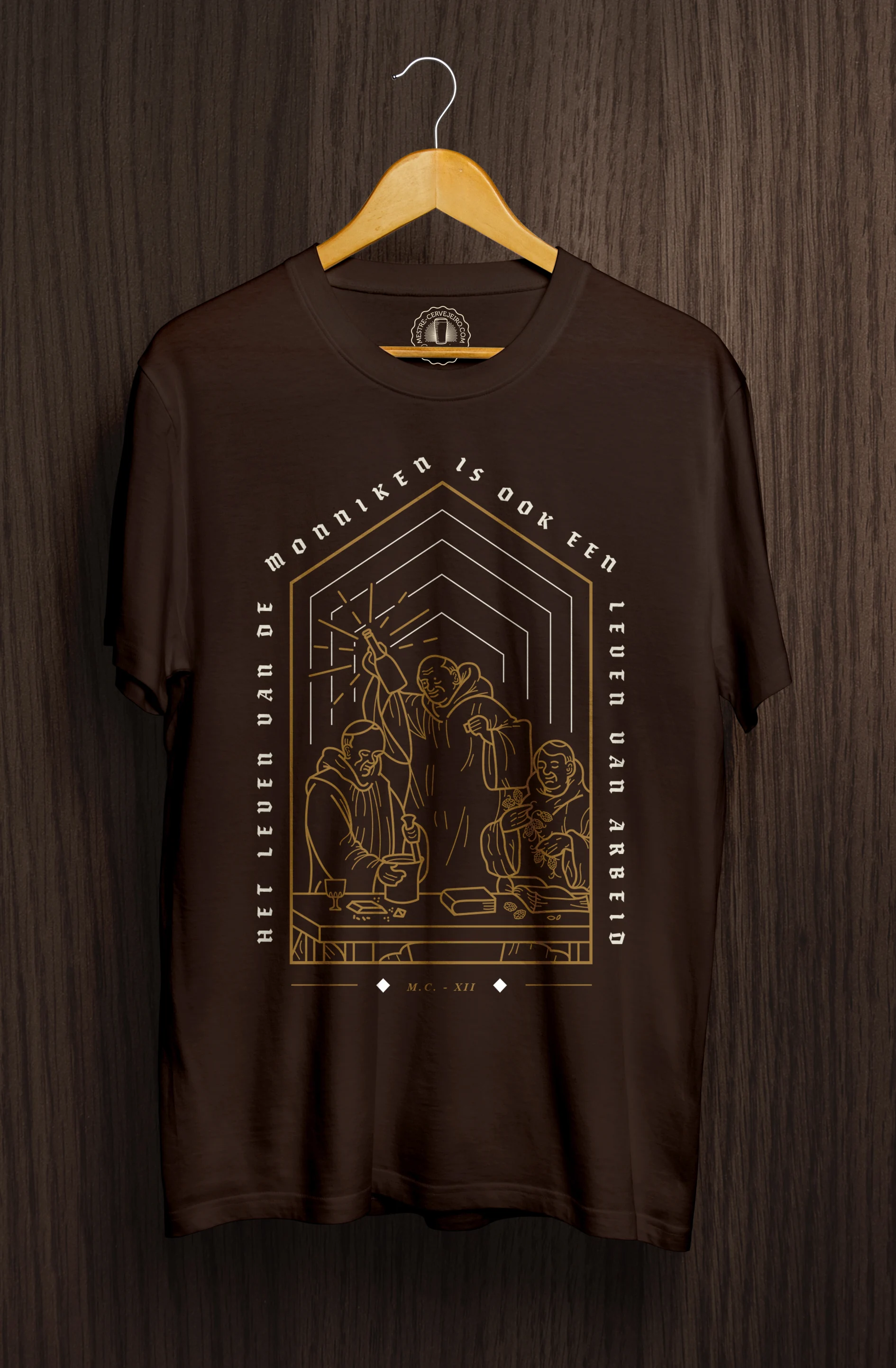 Camiseta marrom com estampa da Mestre-Cervejeiro.com.
